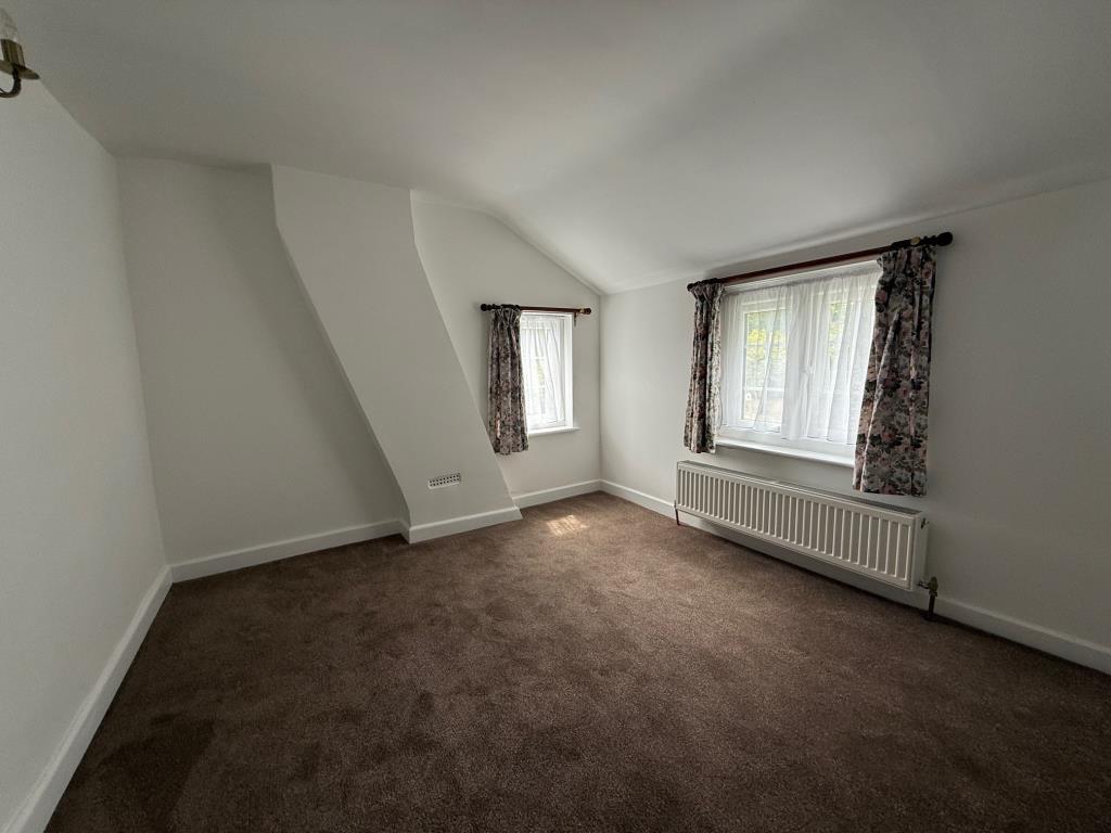 Lot: 150 - PERIOD COTTAGE FOR IMPROVEMENT - Second bedroom